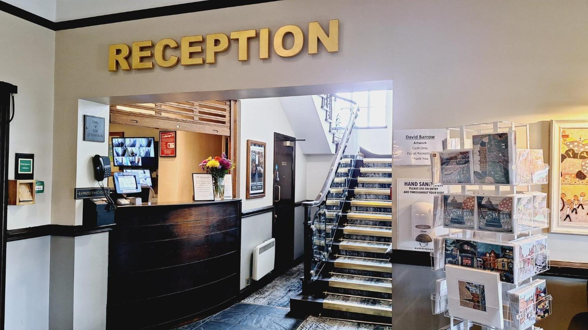 Hotel The Brocket Arms Wetherspoon Wigan Esterno foto